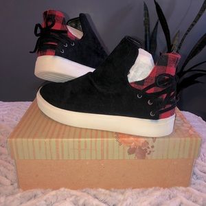 ✨Size 7.5✨ Very G Kimmie Zip Up Bootie